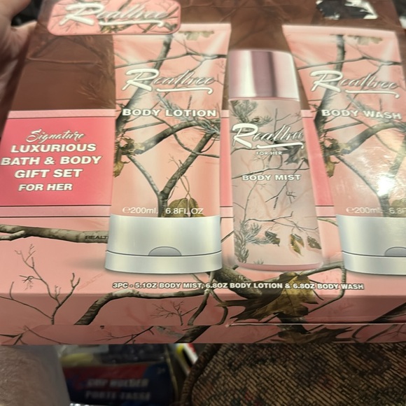 Realtree - Picture 3 of 3